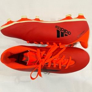 Adidas boys soccer cleats. SpeedFlow 4